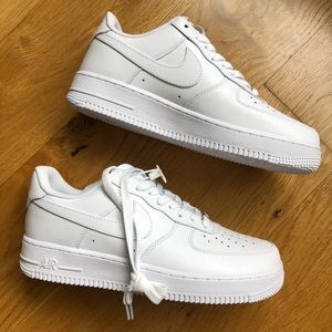 NIKE AIR FORCE 1 LOW CASUAL SHOES
